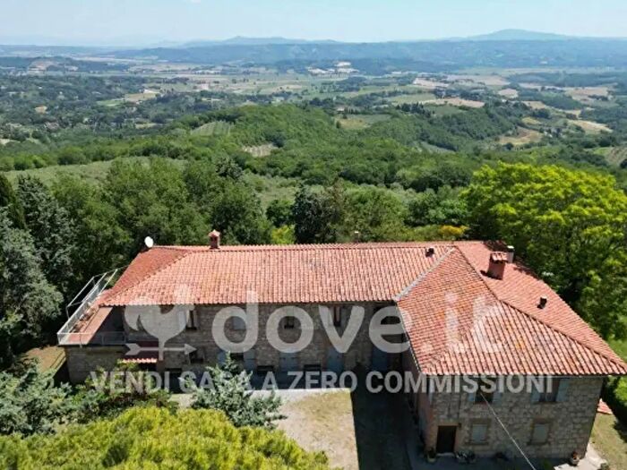 Casa con 6 locali in vendita in Strada da Cetona alle Piazze Snc, Cetona