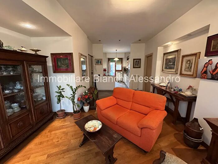 Appartamento quadrilocale in vendita in Via Chiantigiana, Bagno A Ripoli