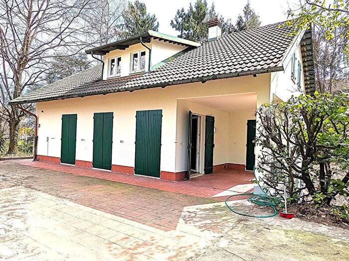 Casa con 7 locali in affitto in Via Costa, Alpignano