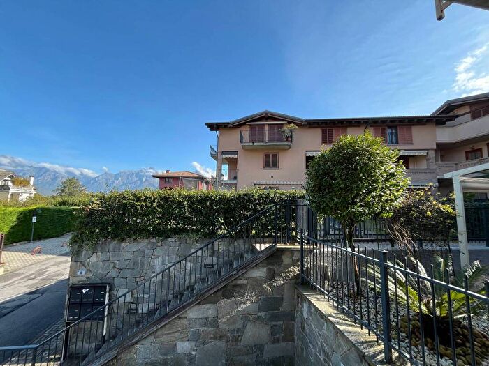 Appartamento bilocale in affitto in Via Famiglia Casanova, Colico Piano, Colico