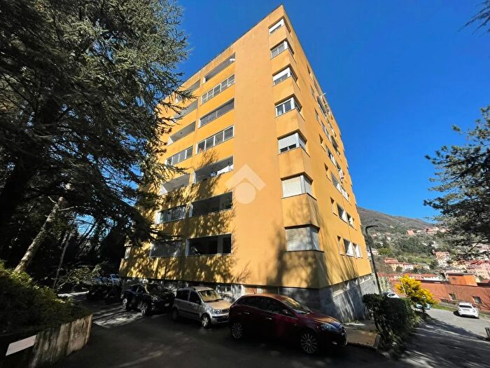 Appartamento quadrilocale in vendita in Via Silvio Solimano, Genova