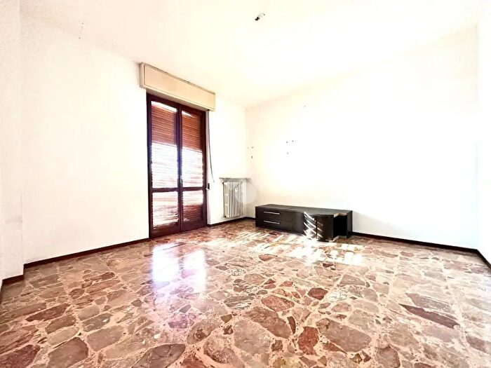 Appartamento quadrilocale in vendita in Via Mario Balustra, Tortona