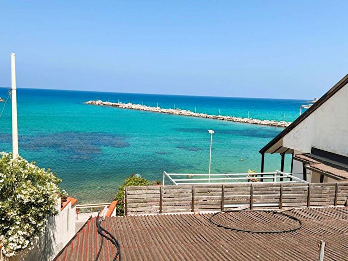 Appartamento trilocale in affitto in Centro, Terrasini