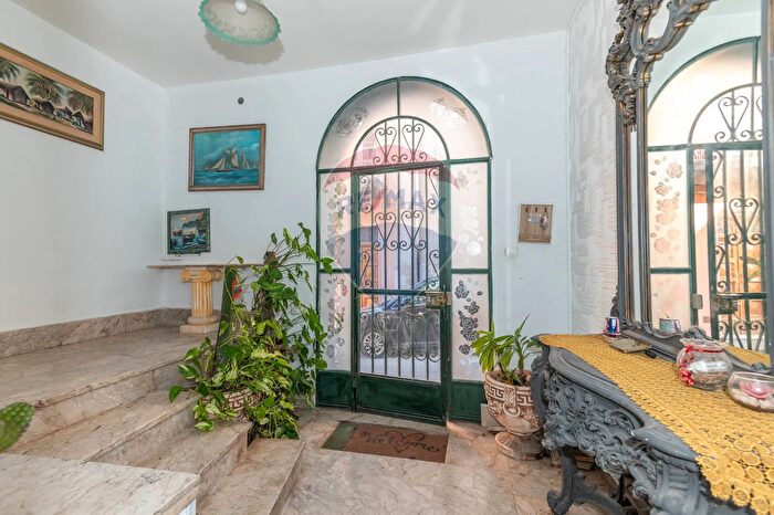 Casa con 18 locali in vendita in Via Giovanni Lanza, Pachino