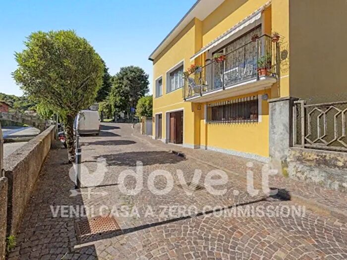 Appartamento con 5 locali in vendita in Via Enrico Toti, Germignaga