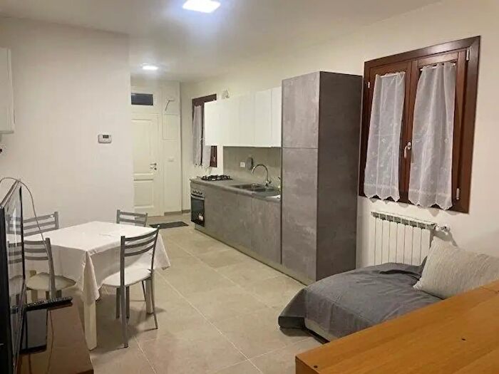 Appartamento monolocale in affitto in Venezia