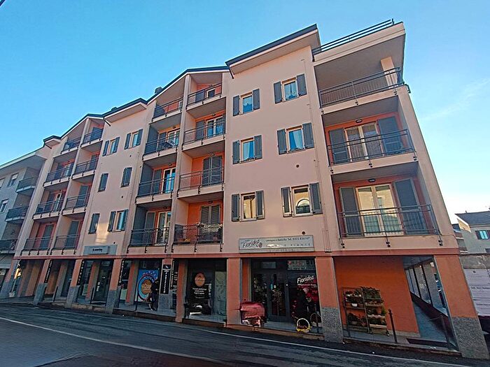 Appartamento bilocale in affitto in Viale Francesco Zoppis, Centro, Borgomanero