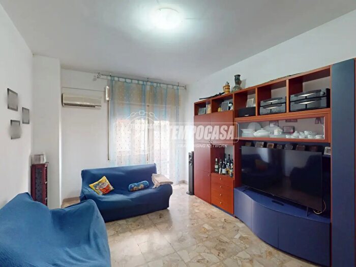 Appartamento con 5 locali in vendita in Via XXV Aprile, Chiaravalle