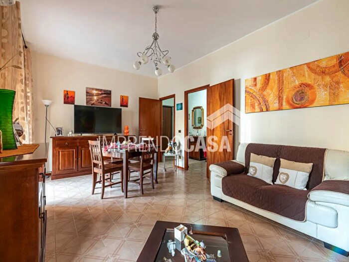 Appartamento trilocale in vendita in Via Giovanni Dotto, Palermo