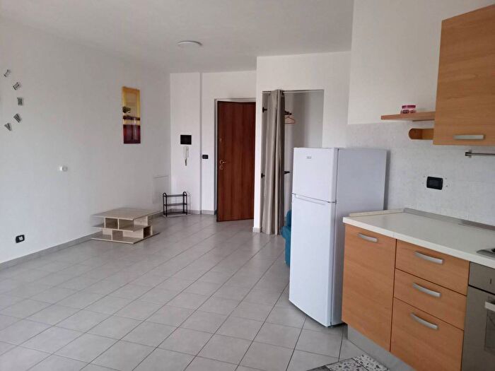 Appartamento monolocale in affitto in Via Mazzè, Centro, Chivasso