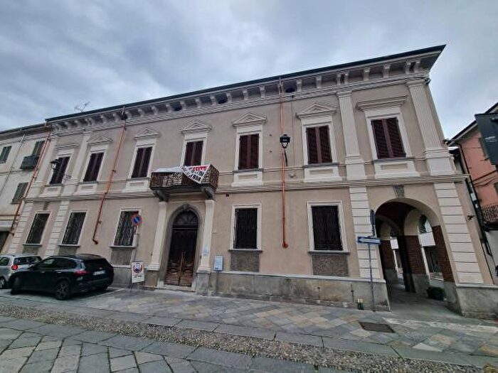 Appartamento quadrilocale in vendita in Piazza Vische, Crescentino