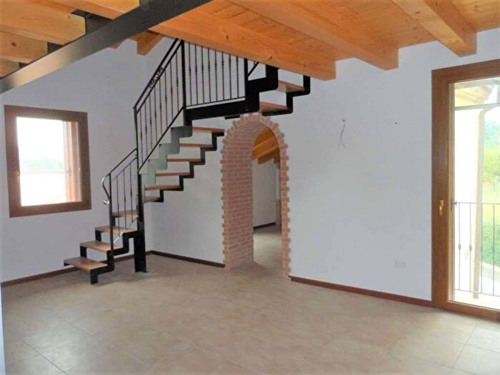 Appartamento quadrilocale in affitto in via costigiola, Centro, Monteviale