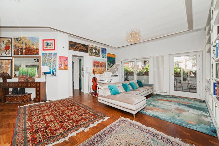 Appartamento quadrilocale in vendita in Via Giulio Galli Sn, Roma