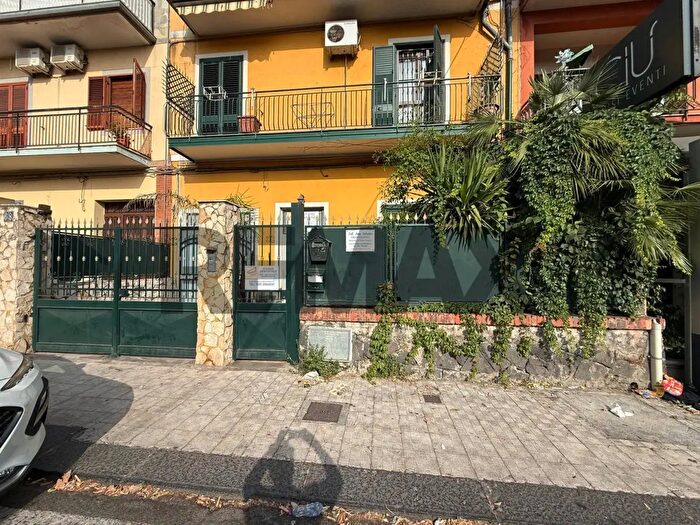 Appartamento trilocale in vendita in Via della Regione, San Giovanni La Punta