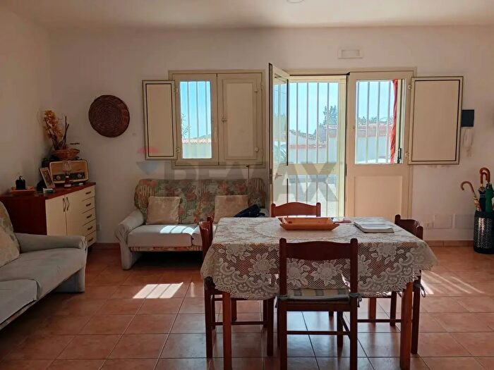 Casa con 6 locali in vendita in Modica