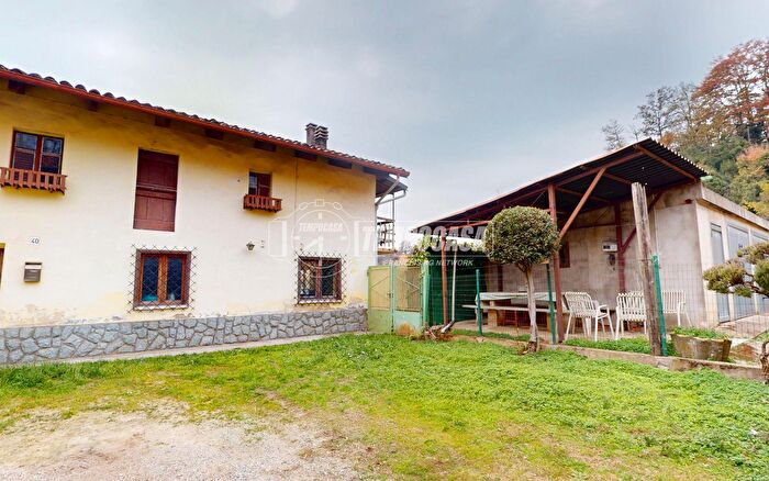 Casa quadrilocale in vendita in Via Umberto, Pocapaglia