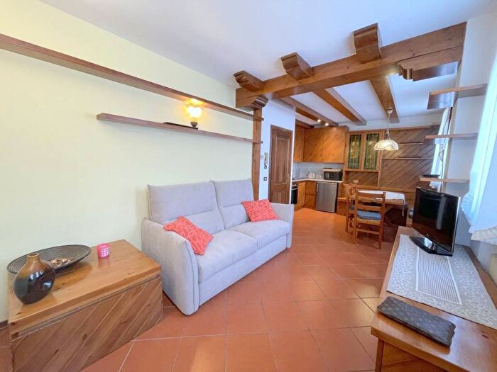 Appartamento bilocale in affitto in Via Cesare Battisti, Centro, Asiago