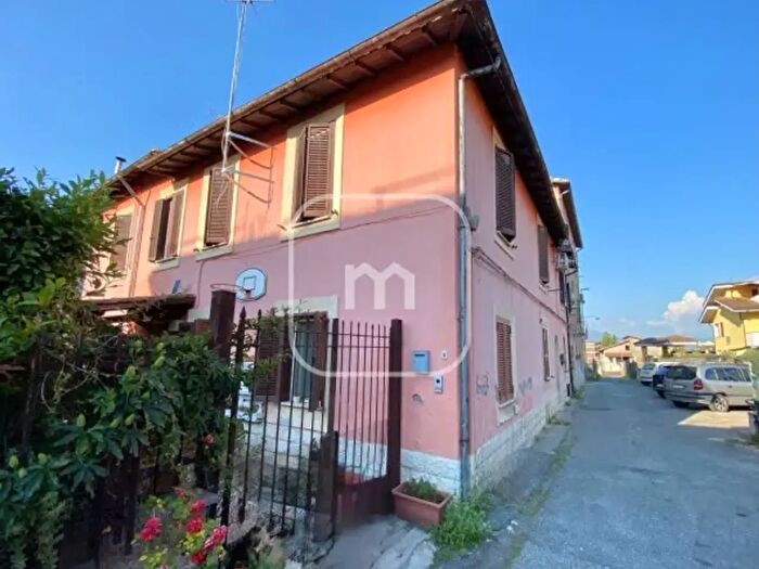 Appartamento trilocale in vendita in Via Giulio della Rovere, Cave