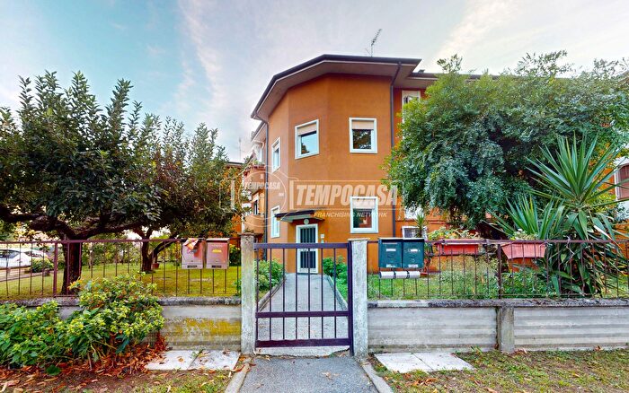 Appartamento quadrilocale in vendita in Via Piero Calamandrei, Mantova