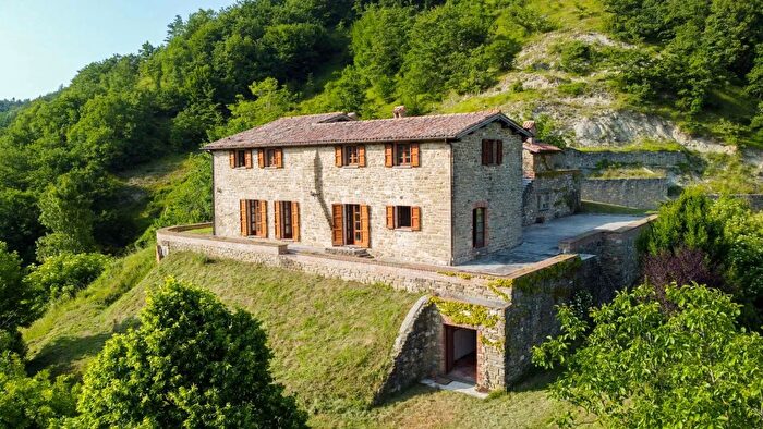 Casa con 7 locali in vendita in Petazzano, Gubbio
