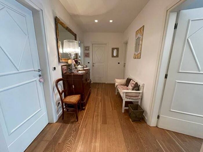 Appartamento con 5 locali in affitto in Via San Mamolo, Colli Castiglione, Bologna