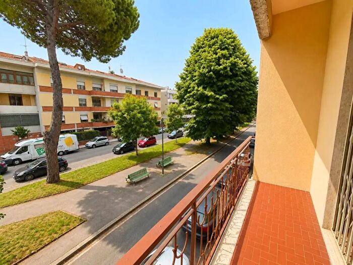 Appartamento con 5 locali in vendita in Firenze