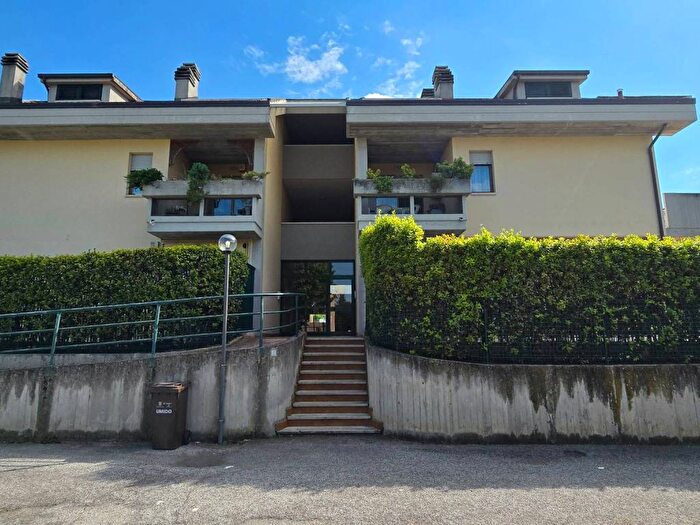 Appartamento con 6 locali in affitto in Via dei Meli, Ascoli Piceno