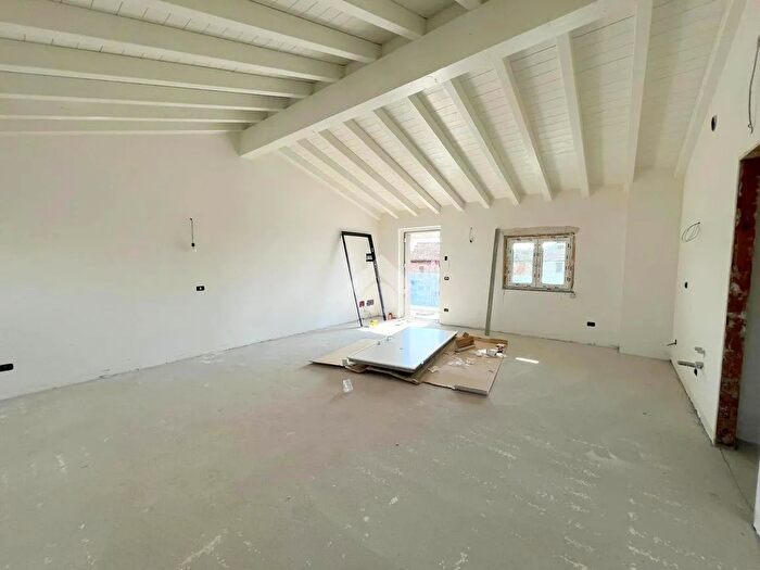 Appartamento trilocale in vendita in Via Cesare Battisti, Telgate