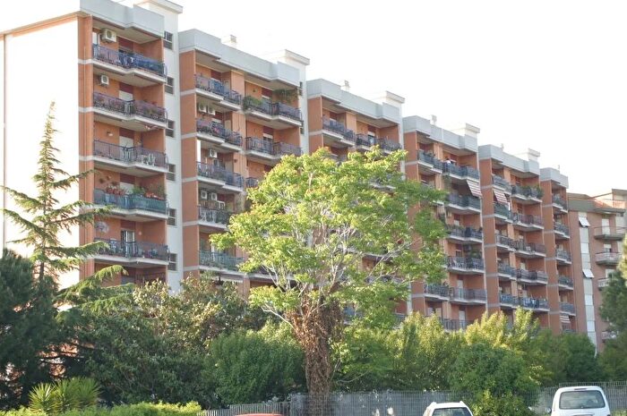 Appartamento trilocale in vendita in Via Francesco Tovaglieri Roma, Roma