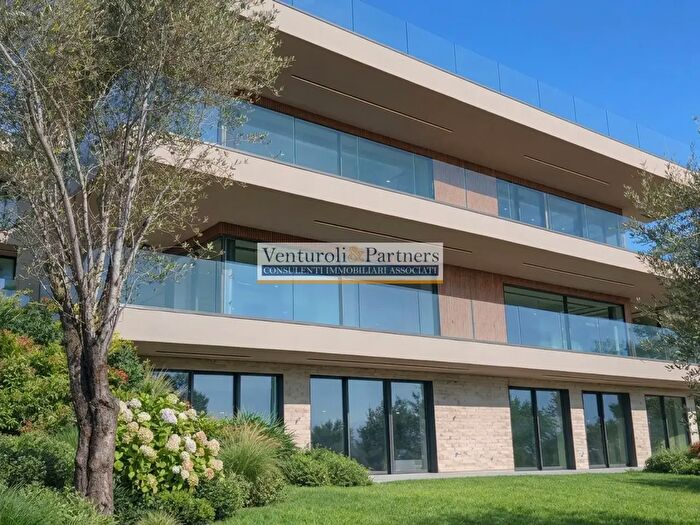 Appartamento quadrilocale in vendita in Via SantAmbrogio, Toscolano Maderno