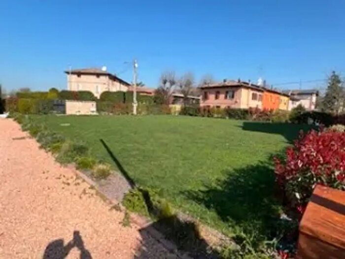 Appartamento trilocale in affitto in Strada Stradella, Modena