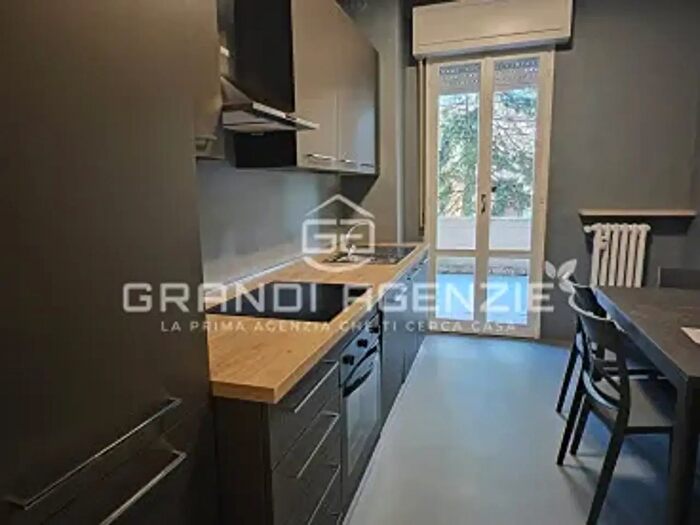 Appartamento quadrilocale in affitto in Via Venezia, Parma