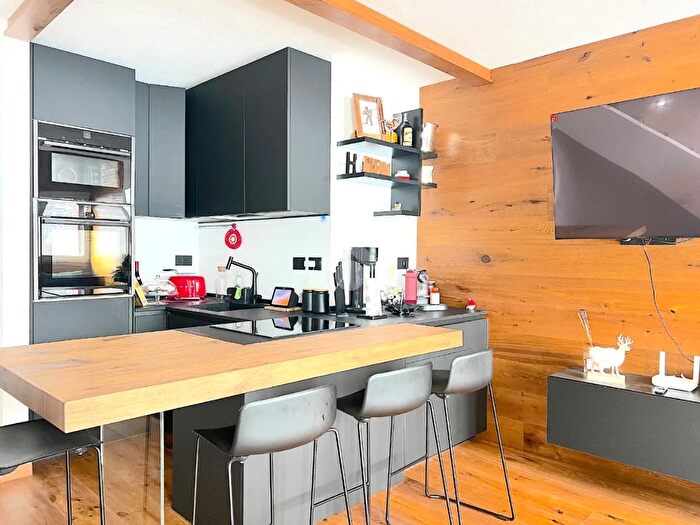 Appartamento trilocale in vendita in Via Pinerolo, Sestriere