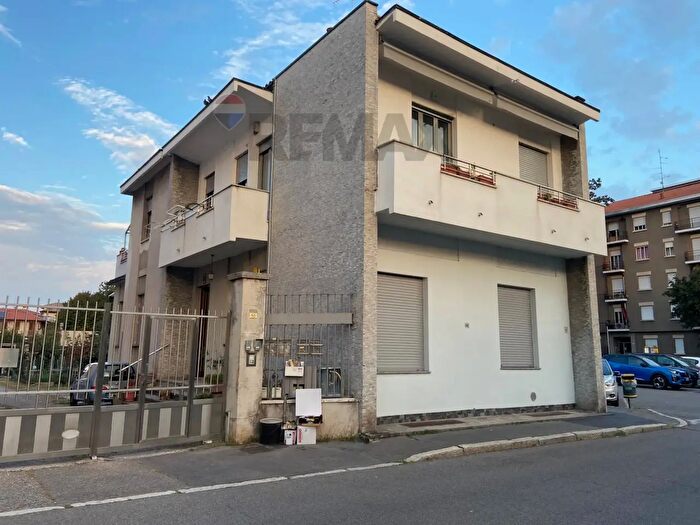 Appartamento bilocale in vendita in Via Garibaldi, Cerro Maggiore