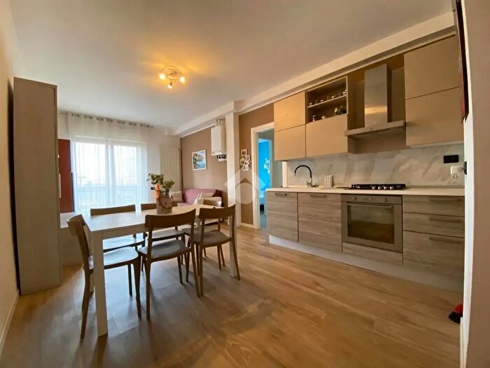 Appartamento trilocale in vendita in Viale Gioacchino Rossini, Ravenna