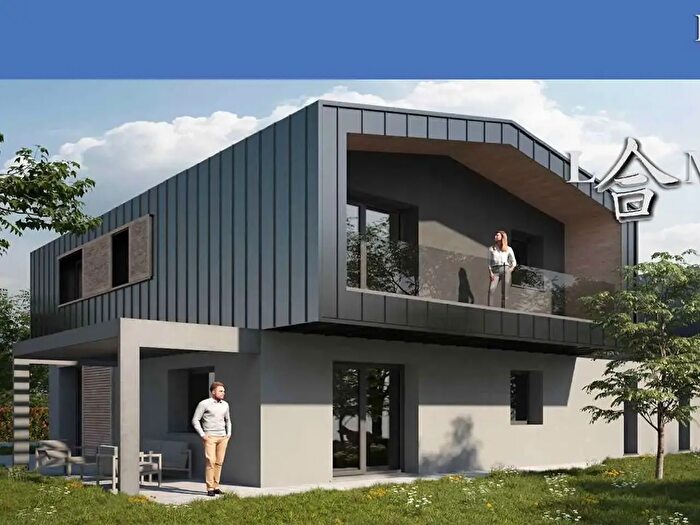 Casa con 8 locali in vendita in Castelcucco