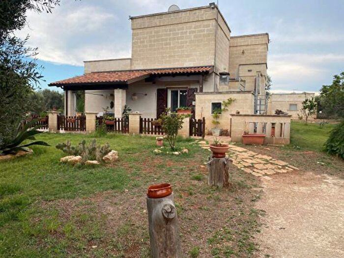 Casa con 6 locali in vendita in Contrada Schiavone, Manduria