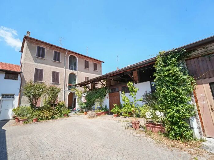 Appartamento trilocale in vendita in Via Vittorio Veneto, Sovico
