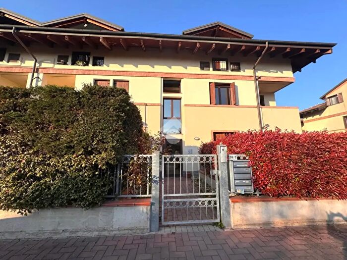 Appartamento trilocale in vendita in Via Aldo Moro, SantAgata Bolognese