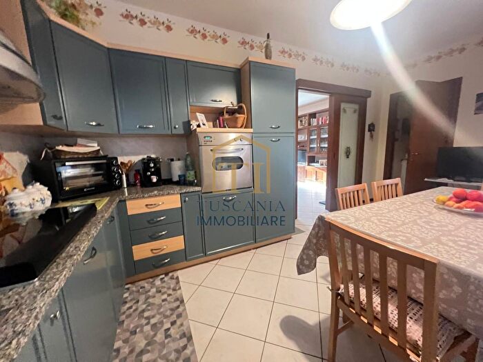 Appartamento quadrilocale in vendita in Colle Di Val DElsa