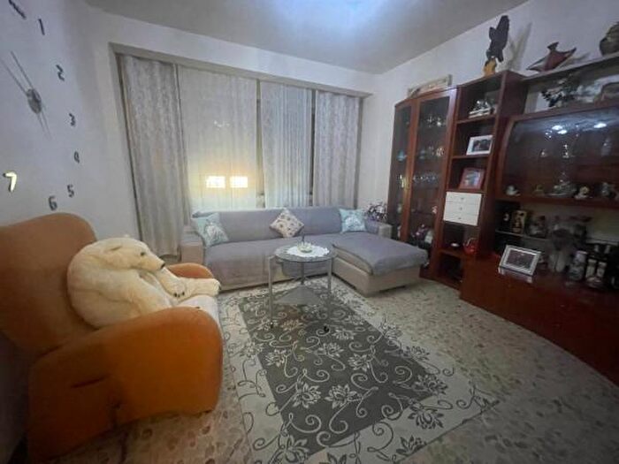 Appartamento trilocale in vendita in Via Leonida Bissolati, Reggio Emilia