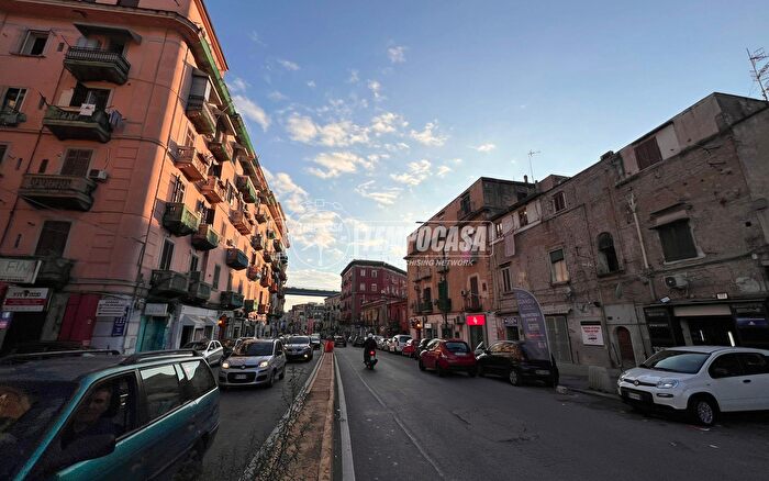 Appartamento trilocale in vendita in Napoli