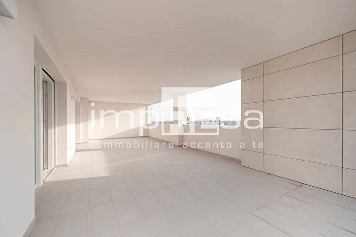 Appartamento quadrilocale in vendita in Via Trieste, Azzano Decimo