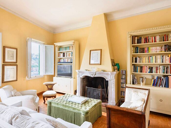 Appartamento con 6 locali in affitto in Lungarno delle Grazie, Santa Croce, Firenze