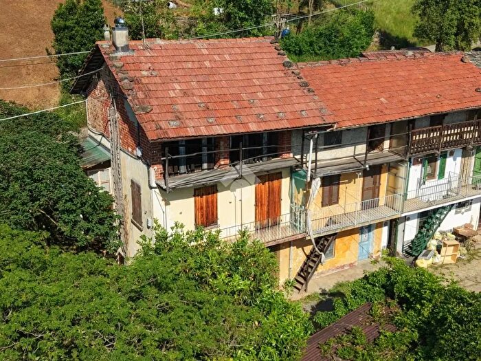 Casa con 5 locali in vendita in Via Fua, Lanzo Torinese