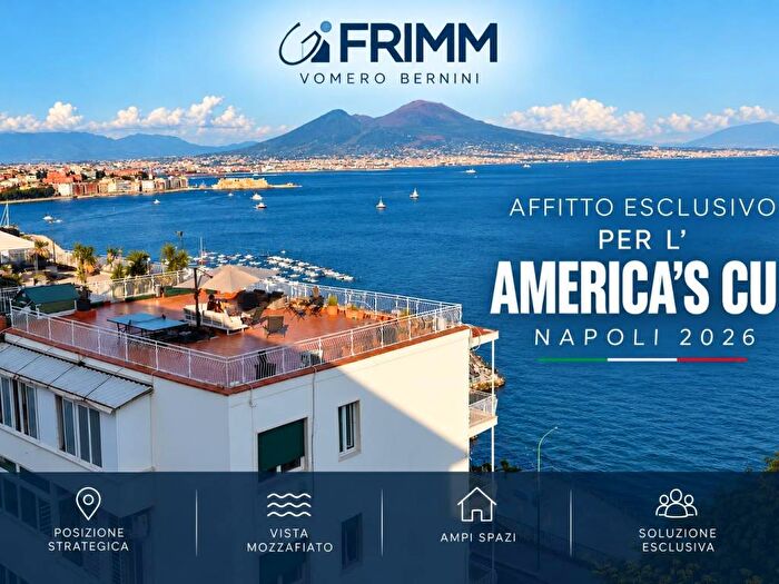 Appartamento con 6 locali in affitto in Via Francesco Petrarca, Posillipo, Napoli