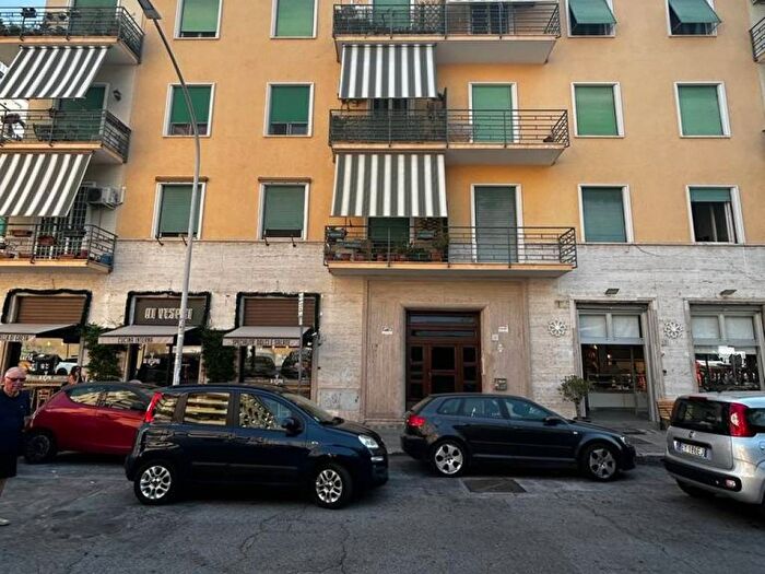 Appartamento quadrilocale in affitto in Piazza dei Vespri Siciliani, Bologna, Roma