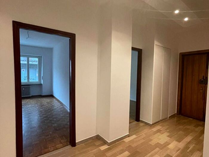 Appartamento con 5 locali in affitto in Centro, Chivasso