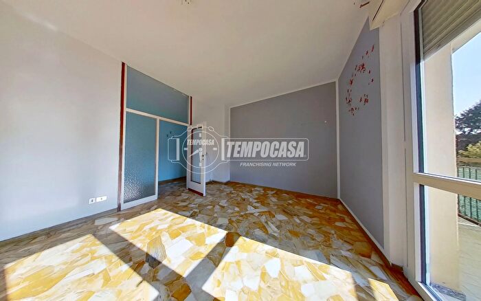 Appartamento trilocale in vendita in Via Corradi Preposto, Seveso