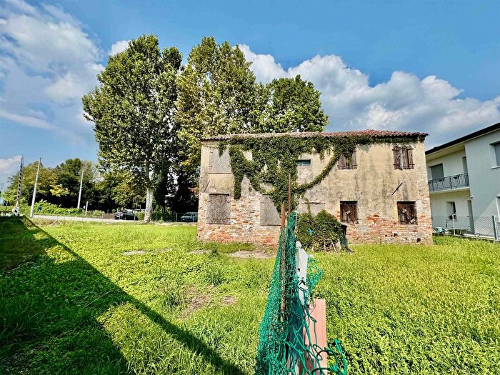 Casa con 10 locali in vendita in Via Asseggiano, Spinea